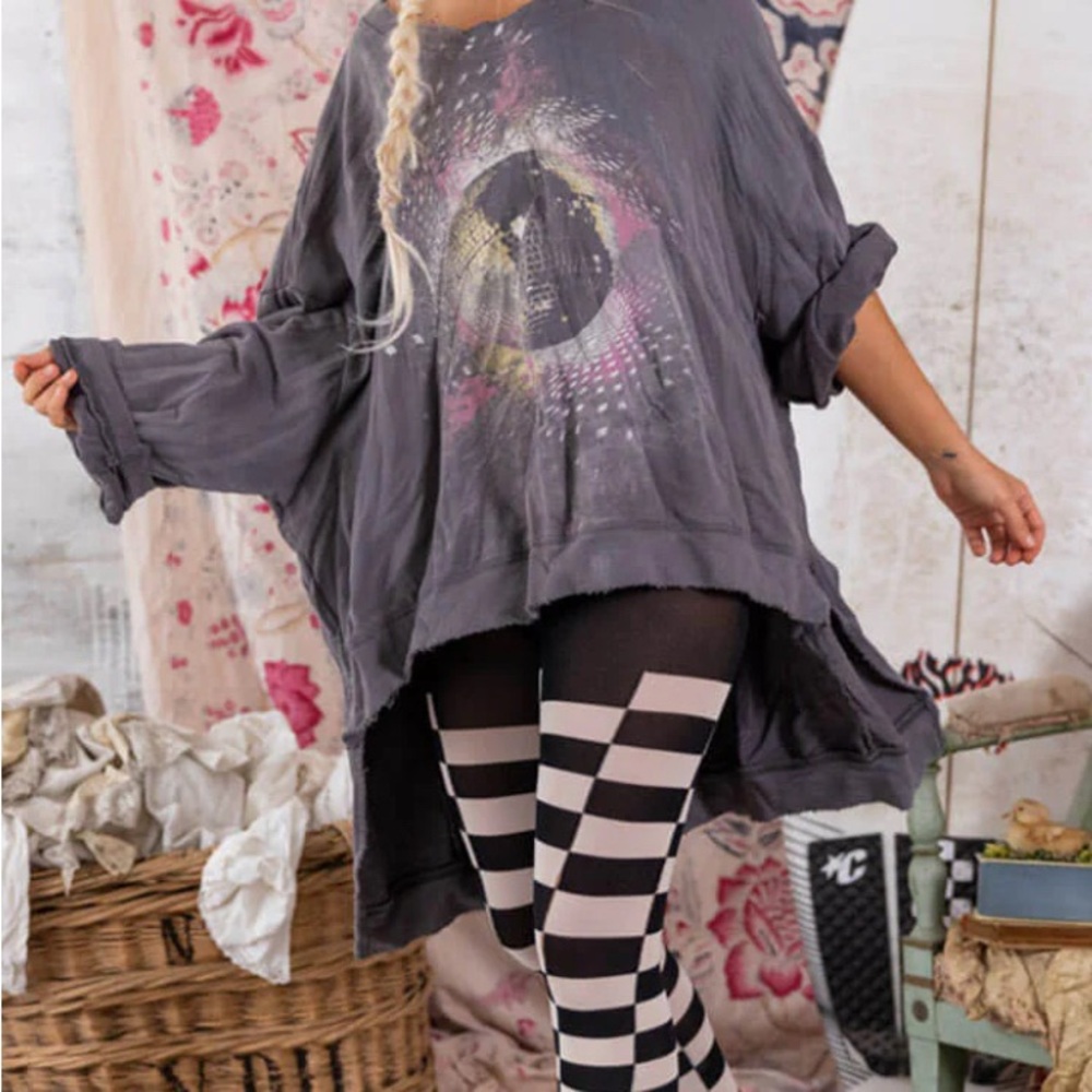 Magnolia Pearl Gray Sweatshirt with Graphic Design